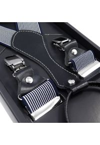 Modini - Szelki męskie w biało-granatowe paski SZ27. Kolor: biały, wielokolorowy, niebieski. Materiał: skóra, guma. Wzór: paski #1