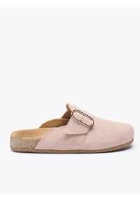 Ryłko - Beżowe welurowe mule z klamrą. Okazja: na co dzień. Kolor: beżowy. Materiał: skóra, welur. Styl: casual, street #1