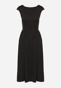 Born2be - Czarna Sukienka o Rozkloszowanym Kroju z Wiązaniem i Dekoltem w Łódkę Aladriela. Okazja: na co dzień. Typ kołnierza: dekolt w łódkę. Kolor: czarny. Długość rękawa: krótki rękaw. Sezon: wiosna, lato. Styl: klasyczny, casual #4