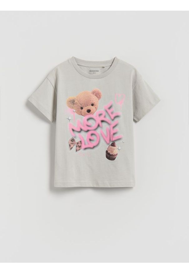 Reserved - Bawełniany t-shirt z nadrukiem - jasnoszary. Kolor: szary. Materiał: bawełna. Wzór: nadruk