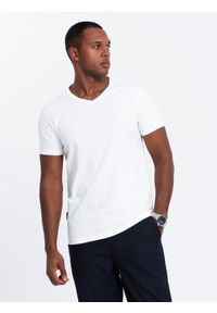 Ombre Clothing - Zestaw bawełnianych męskich koszulek V-neck BASIC – biały/piaskowy/granatowy V12. Typ kołnierza: dekolt w serek. Kolor: biały. Materiał: bawełna