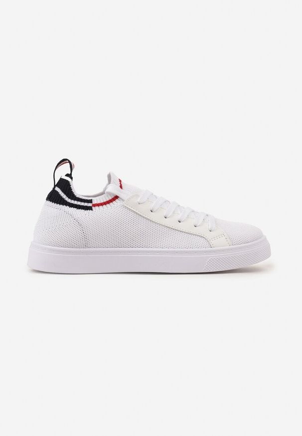 Born2be - Biało-Granatowe Wsuwane Sneakersy z Ekoskóry na Płaskiej Podeszwie ze Sznurowaniem Harvena. Nosek buta: okrągły. Zapięcie: bez zapięcia. Kolor: biały. Materiał: materiał. Sezon: lato. Obcas: na płaskiej podeszwie. Wysokość obcasa: niski
