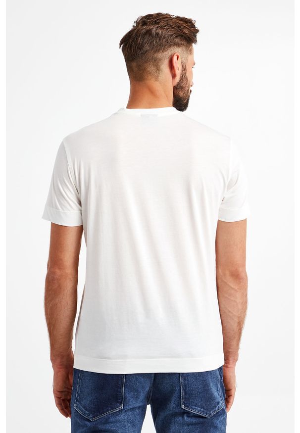 Emporio Armani - T-SHIRT EMPORIO ARMANI. Materiał: bawełna. Długość rękawa: krótki rękaw. Długość: krótkie. Wzór: nadruk