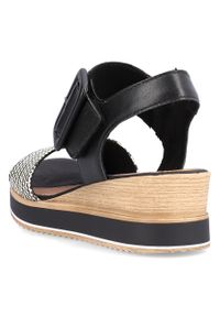 Skórzane komfortowe sandały na koturnie na rzep Remonte D6453-01 czarne. Zapięcie: rzepy. Kolor: czarny. Materiał: skóra. Obcas: na koturnie #4