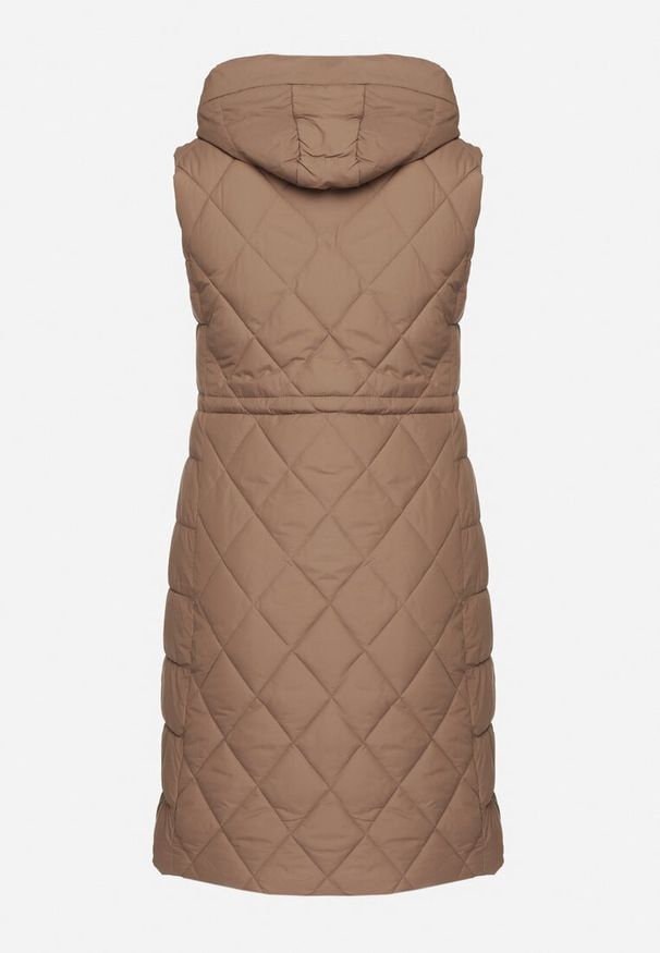 Born2be - Ciemnobeżowa Pikowana Kamizelka z Kapturem i Sznurkami Nomissa. Okazja: na co dzień. Typ kołnierza: kaptur. Kolor: beżowy. Materiał: jeans. Styl: elegancki, casual, sportowy, wizytowy