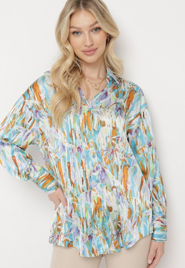 Born2be - Niebiesko-Beżowa Rozpinana Koszula z Dłuższymi Mankietami Haliaria. Okazja: na spotkanie biznesowe, do pracy, na co dzień. Kolor: niebieski. Materiał: jeans. Długość: długie. Styl: elegancki, casual, biznesowy