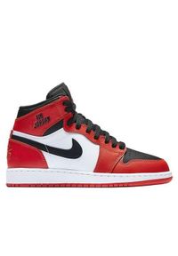 Buty do chodzenia dla dzieci Nike Air Jordan 1 Retro High. Zapięcie: sznurówki. Kolor: biały, czerwony, wielokolorowy. Materiał: skóra, syntetyk, tkanina, materiał. Szerokość cholewki: normalna. Model: Nike Air Jordan. Sport: turystyka piesza