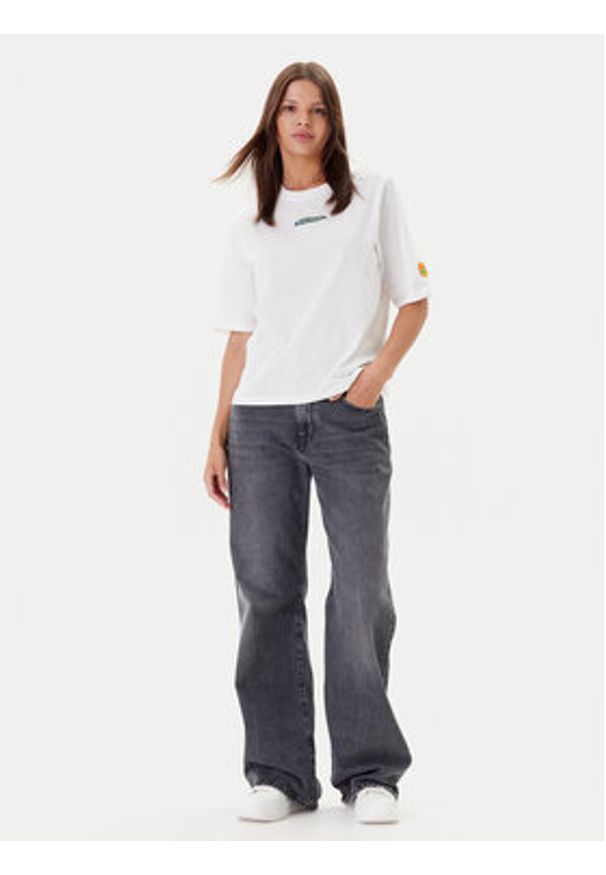 only - ONLY T-Shirt Phoebe 15351369 Biały Regular Fit. Kolor: biały. Materiał: bawełna
