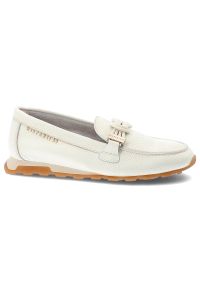 Półbuty damskie Hispanitas, ze skóry naturalnej z wsuwanym krojem oraz zaokrąglonym noskiem, białe, HV264662 Bolero-V26 Panna. Okazja: na co dzień. Kolor: biały. Materiał: skóra. Sezon: wiosna, lato. Styl: casual, klasyczny #9