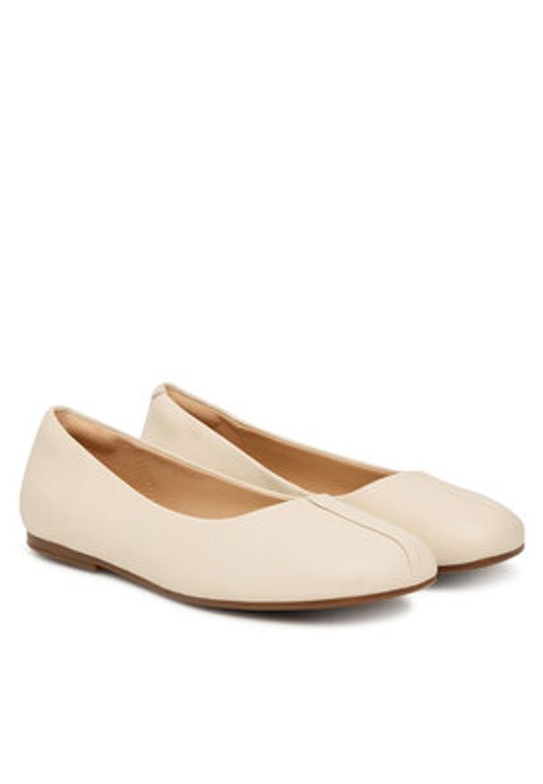 Clarks Baleriny Livia Lily 26186640 Écru. Materiał: skóra