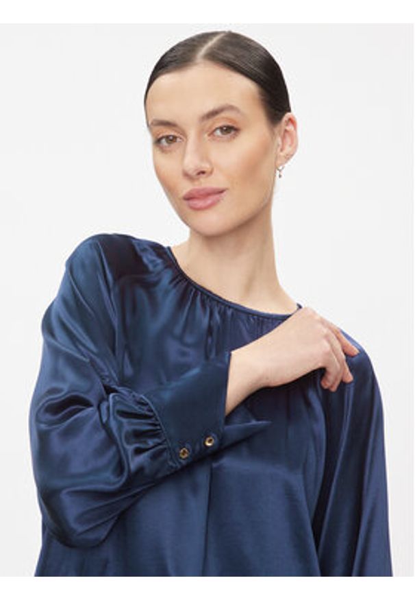 Rinascimento Bluzka CFC0116710003 Granatowy Regular Fit. Kolor: niebieski. Materiał: wiskoza