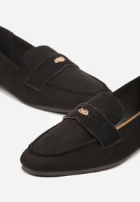 Born2be - Czarne Mokasyny z Metaliczną Ozdobą Vertivria. Okazja: na co dzień. Kolor: czarny. Materiał: jeans. Wzór: aplikacja. Styl: casual, elegancki #3