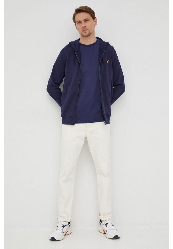 Lyle & Scott bluza bawełniana męska kolor granatowy z kapturem gładka. Okazja: na co dzień. Typ kołnierza: kaptur. Kolor: niebieski. Materiał: bawełna. Wzór: gładki. Styl: casual