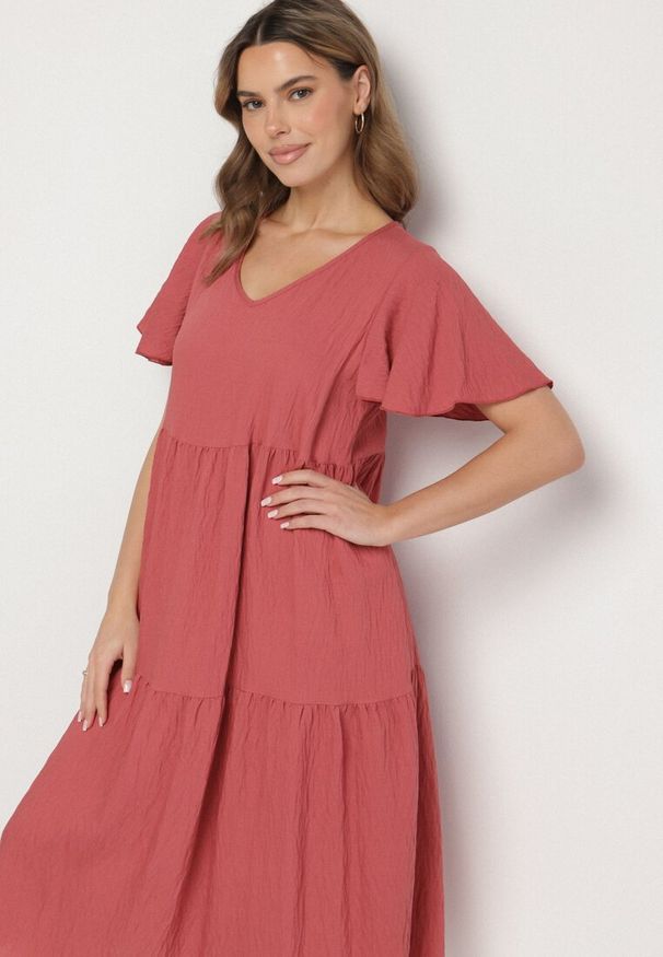 Born2be - Ciemnoróżowa Wiskozowa Sukienka Rozkloszowana z Dekoltem V Natilenia. Okazja: na co dzień. Kolor: różowy. Materiał: wiskoza. Styl: elegancki, klasyczny, casual