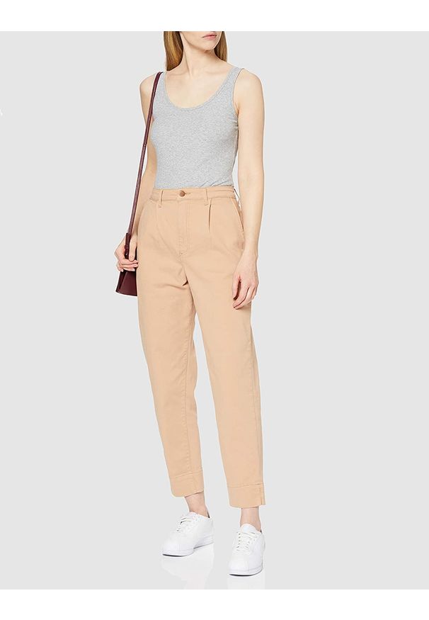 Wrangler - SPODNIE DAMSKIE WRANGLER MOM CHINO WARM SAND W22HKD58B 112127815