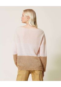 TwinSet - TWINSET - Dwukolorowy sweter z moheru. Kolor: brązowy. Materiał: moher. Wzór: aplikacja #3