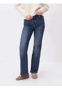 Reserved - Jeansy flare - niebieski. Kolor: niebieski