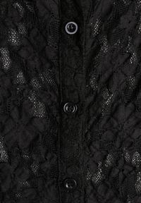 Born2be - Czarna Koszula Ozdobiona Koronką Lanelv. Okazja: na co dzień. Kolor: czarny. Materiał: koronka. Wzór: aplikacja, koronka. Styl: casual, klasyczny #5