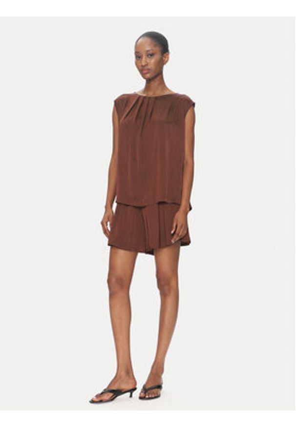 ViCOLO Bluzka TD0763 Brązowy Regular Fit. Kolor: brązowy. Materiał: syntetyk