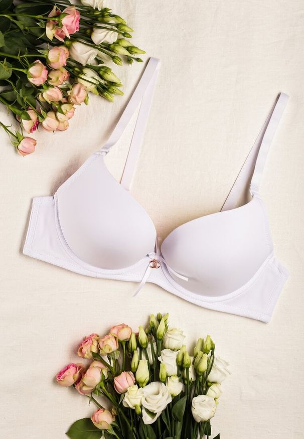 Renee - Biały Koronkowy Biustonosz Full Cup z Odpinanymi Ramiączkami Nitan. Kolor: biały. Materiał: koronka. Rodzaj stanika: odpinane ramiączka