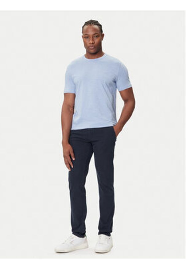 BOSS Chinosy 50548006 Granatowy Slim Fit. Kolor: niebieski. Materiał: bawełna