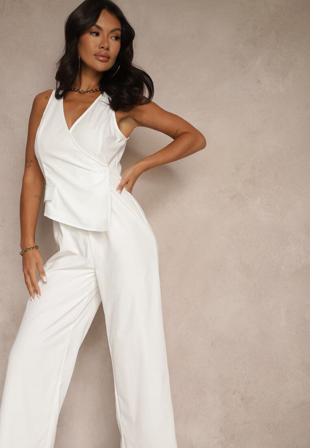 Renee - Biały Taliowany Kombinezon Elegancki z Dekoltem V Nevianis. Okazja: na co dzień. Kolor: biały. Sezon: wiosna. Styl: elegancki