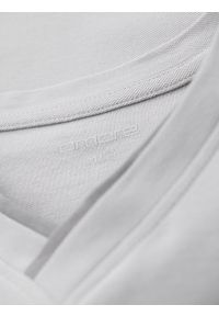 Ombre Clothing - T-shirt męski z kontrastowymi wstawkami i dekoltem w serek – jasnoszary V4 OM-TSCT-0198 - XXL. Okazja: na co dzień. Typ kołnierza: dekolt w serek. Kolor: szary. Materiał: dzianina, materiał, bawełna. Długość: krótkie. Styl: sportowy, casual #3