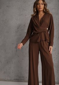 Renee - Brązowy Komplet z Wiskozy Spodnie Szerokie i Koszula z Ozdobnym Materiałem Airial. Kolor: brązowy. Materiał: wiskoza, materiał #5