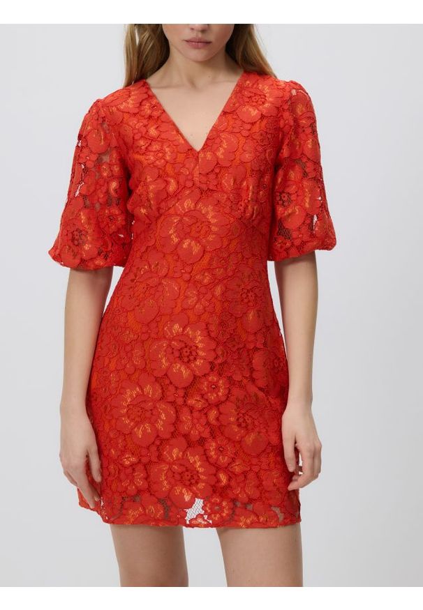 Reserved - Koronkowa sukienka mini - intenstywna czerwień. Kolor: czerwony. Materiał: koronka. Długość: mini