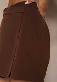 Renee - Ciemnobrązowe Asymetryczne Spódnico-Szorty High Waist Nonalin. Okazja: na co dzień. Stan: podwyższony. Kolor: brązowy. Długość: krótkie. Wzór: aplikacja. Styl: elegancki, casual #3