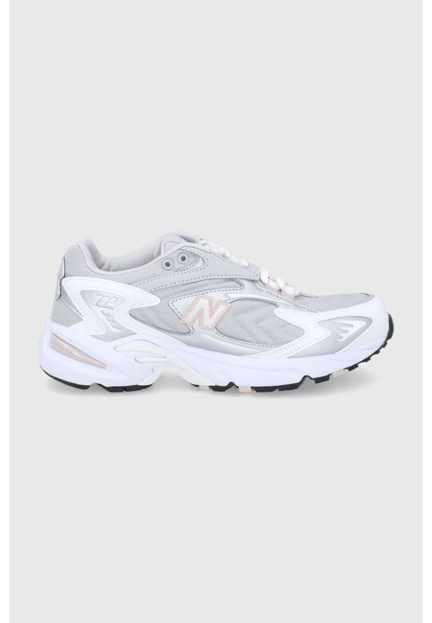 New Balance Buty kolor srebrny. Nosek buta: okrągły. Zapięcie: sznurówki. Kolor: srebrny. Materiał: guma