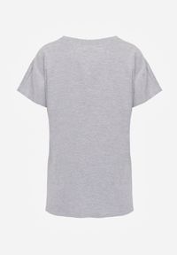 Born2be - Szary T-shirt Bawełniany Klasyczny o Fasonie Oversize z Dłuższym Tyłem Nemedora. Okazja: na co dzień. Kolor: szary. Materiał: bawełna. Długość: długie. Styl: klasyczny #7