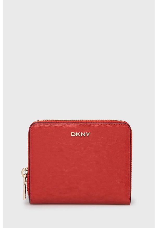 DKNY - Dkny portfel skórzany R8313656 kolor czerwony. Kolor: czerwony. Materiał: skóra. Wzór: gładki