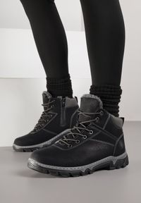 Born2be - Czarno-Szare Traperki Sportowe Mocno Ocieplone Vimee. Okazja: na spacer, na co dzień. Kolor: czarny. Sezon: zima. Styl: sportowy #6