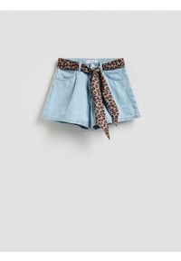 Reserved - Jeansowe szorty z apaszką - niebieski. Kolor: niebieski. Materiał: jeans #1