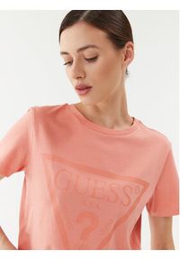 Guess T-Shirt V2YI07 K8HM0 Koralowy Regular Fit. Kolor: różowy, pomarańczowy. Materiał: bawełna #4