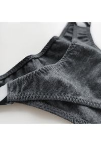 Intica - Stringi damskie z wysokim stanem optycznie wydłużające nogi Jisoon. Stan: podwyższony. Materiał: materiał #6