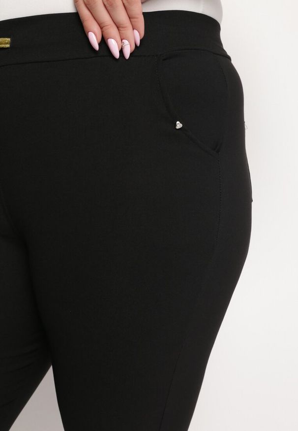 Born2be - Czarne Spodnie Skinny z Gumką w Talii z Wyższym Stanem Leratella. Stan: podwyższony. Kolor: czarny. Materiał: tkanina