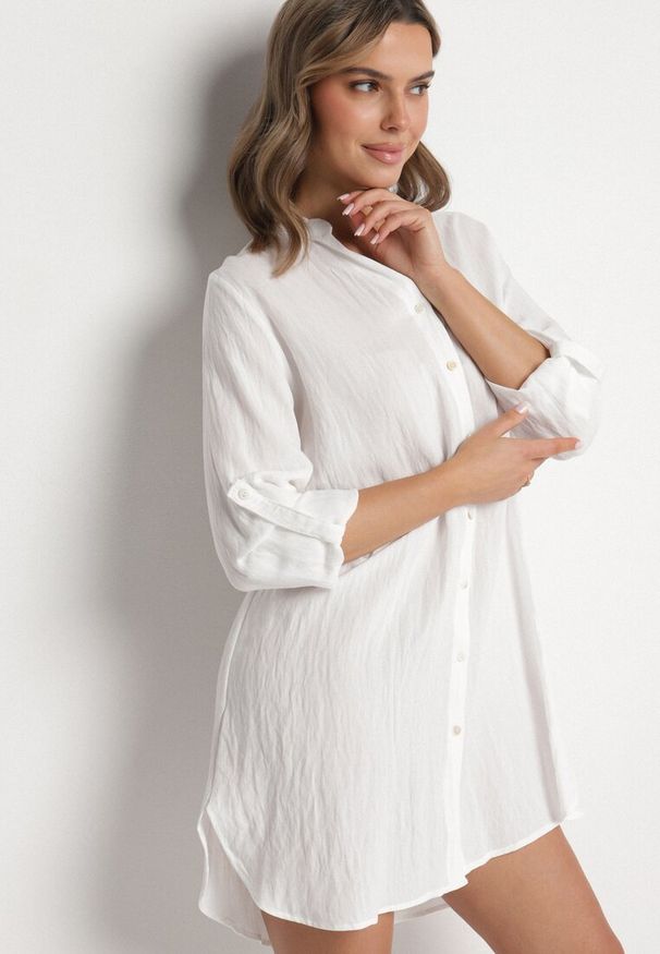 Born2be - Biała Sukienka Oversize z Bawełny o Prostym Kroju Koszulowym Elanistra. Okazja: na co dzień. Kolor: biały. Materiał: bawełna. Typ sukienki: oversize, koszulowe, proste. Styl: casual, elegancki