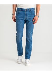 Wrangler - MESKIE SPODNIE WRANGLER RUSTLER REGULAR ABYSS BLUE 112356516 W100018376. Okazja: do pracy, na co dzień. Styl: elegancki, casual, klasyczny #4