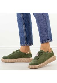 Khaki skórzane sneakersy damskie Sergio Leone Sp110. Okazja: na co dzień. Zapięcie: sznurówki. Kolor: brązowy. Materiał: skóra, nubuk. Sezon: wiosna, jesień, lato. Obcas: na platformie. Styl: casual, klasyczny #1