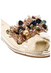 Złote Klapki S.Barski Eleganckie Płaskie Buty. Kolor: złoty. Styl: elegancki #4