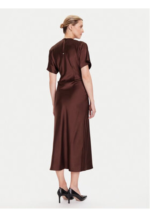 Rinascimento Sukienka koktajlowa CFC0125718003 Brązowy Regular Fit. Kolor: brązowy. Materiał: syntetyk. Styl: wizytowy