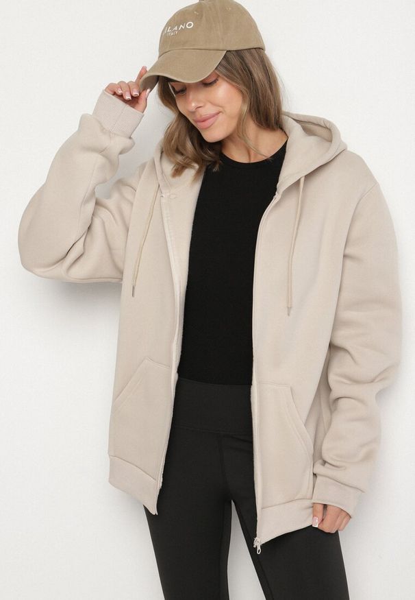 Born2be - Beżowa Rozpinana Bluza z Bawełną i Kapturem Typu Oversize Diosa. Okazja: na co dzień. Kolor: beżowy. Materiał: bawełna. Sezon: jesień, wiosna. Styl: klasyczny, casual