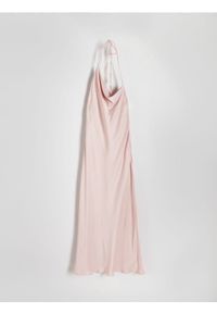 Reserved - Sukienka z asymetrycznym dekoltem - pastelowy róż. Kolor: różowy. Materiał: satyna, tkanina. Typ sukienki: asymetryczne
