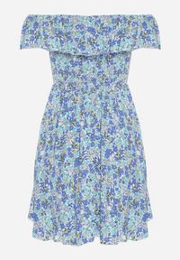 Born2be - Niebieska Sukienka z Bawełny Typu Hiszpanka z Falbankami w Kwiaty Aenne. Okazja: na spacer, na imprezę. Typ kołnierza: kołnierz z falbankami, dekolt hiszpanka. Kolor: niebieski. Materiał: bawełna. Wzór: kwiaty. Sezon: lato. Styl: elegancki #6