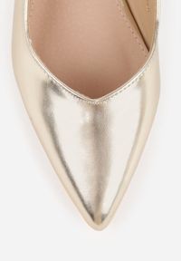 Born2be - Złote Sandały Vices ze Skórzaną Wkładką i Noskiem w Szpic Galurena. Okazja: na co dzień, na imprezę. Zapięcie: pasek. Kolor: złoty. Materiał: skóra. Styl: casual, elegancki, klasyczny #7