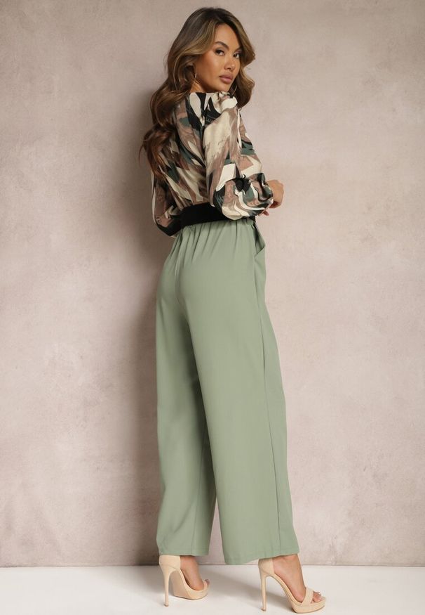 Renee - Zielono-Beżowy Kopertowy Kombinezon z Paskiem i Szerokimi Spodniami Nittama. Kolor: zielony. Styl: elegancki, klasyczny