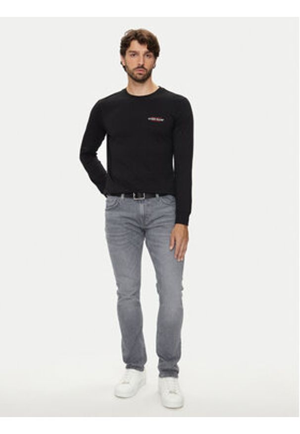 Guess Jeans T-Shirt 166061 Czarny Classic Fit. Kolor: czarny. Materiał: bawełna