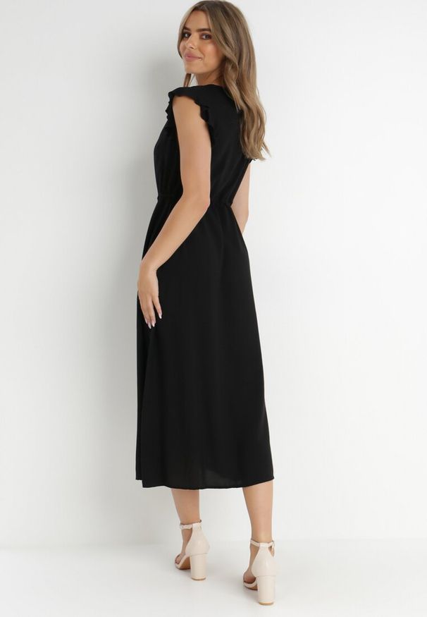 Born2be - Czarna Sukienka z Wiskozy Yorgebius. Kolor: czarny. Materiał: wiskoza. Wzór: aplikacja. Typ sukienki: rozkloszowane. Styl: wizytowy, klasyczny. Długość: midi